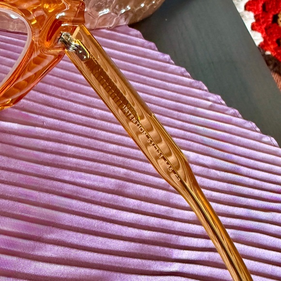 Yellow Oversized Geometric Glasses - Picture 3 of 4